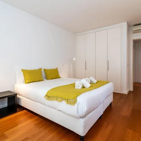 Апартаменты Guestready - Apt With Stunning Rooftop Pool