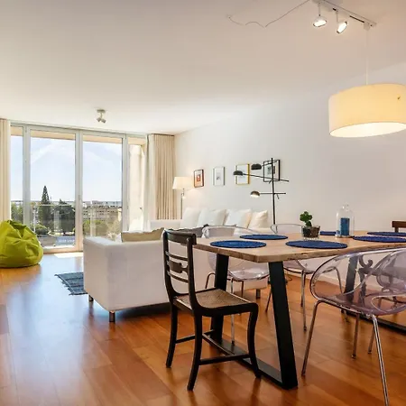 Guestready - Apt With Stunning Rooftop Pool Апартаменты *