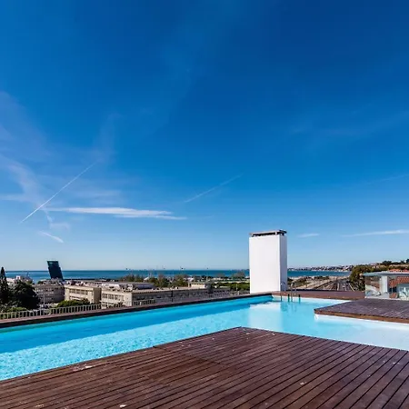 Guestready - Apt With Stunning Rooftop Pool *